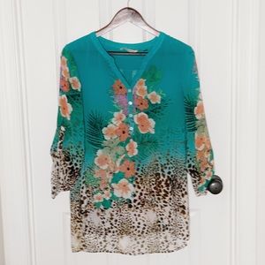 Soft Surroundings Tops - Soft Surroundings V-Neck Tunic Floral & Leopard Sm Soft Surroundings Tops - Soft Surroundings V-Neck Tunic Floral & Leopard Sm